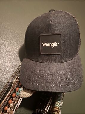 Wrangler Dark Charcoal Mesh-Back Cap with Patch Logo